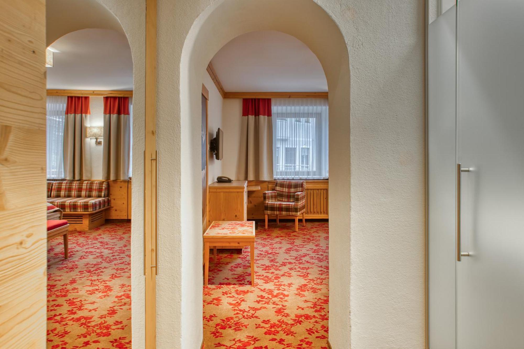 Hotel Alte Post 4*